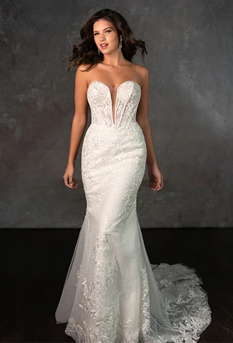 Bride wearing lace strapless wedding gown with sweetheart neckline