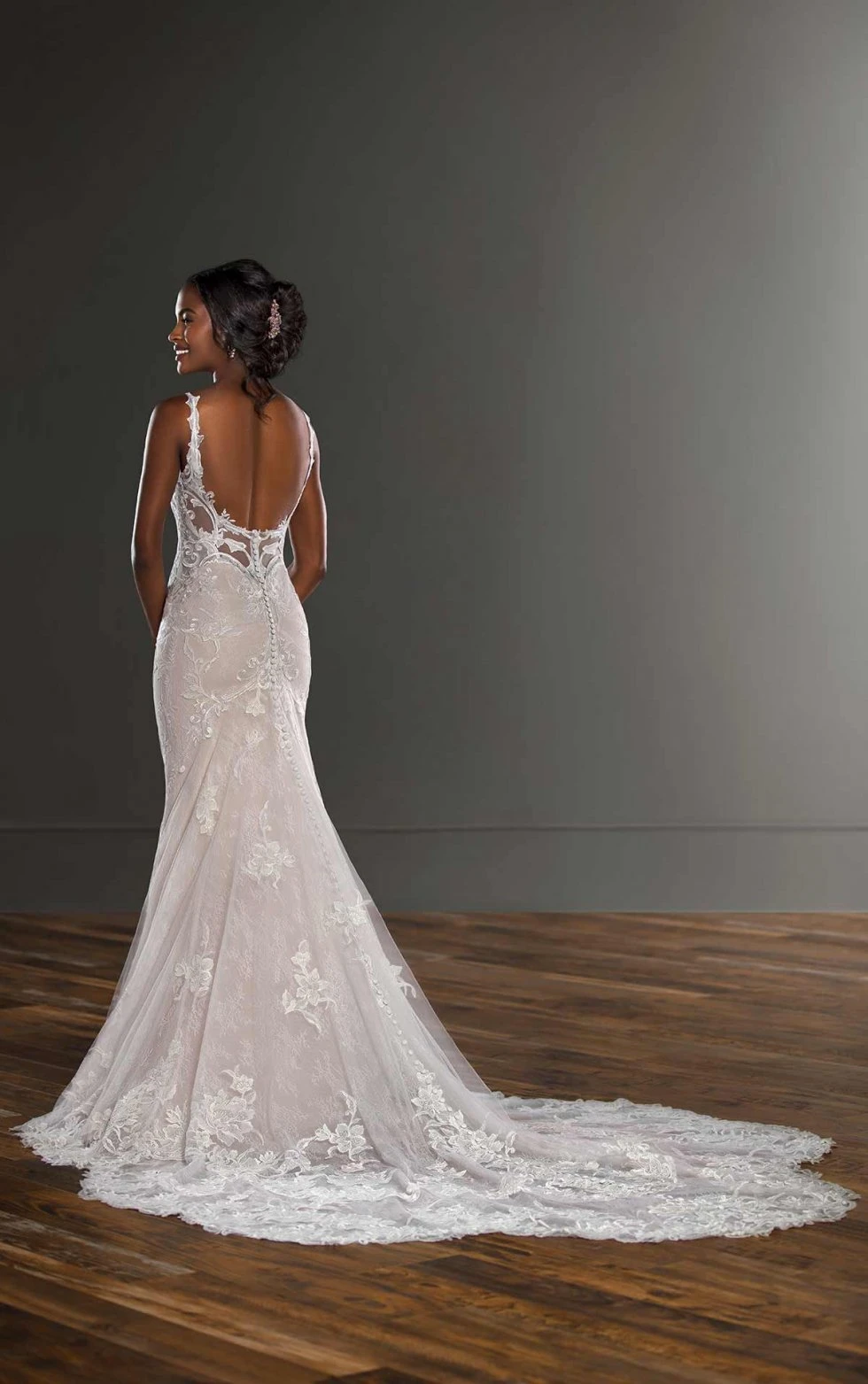 Elegant Sheath Floral Wedding Gown with 