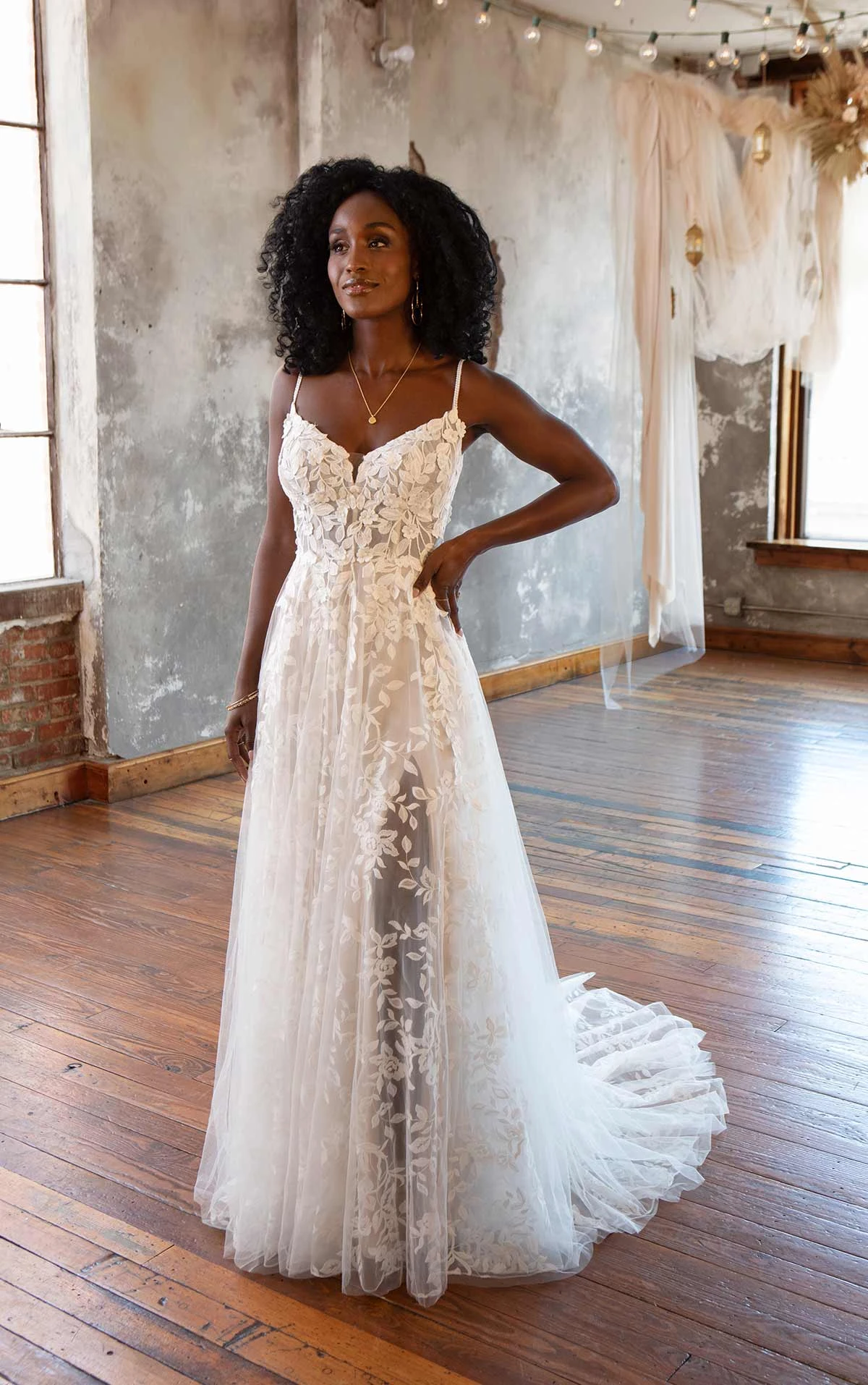 Bohemia Boho Lace Wedding Dresses 2019 Sexy Cap Sleeves V Neck A Line Court Trai