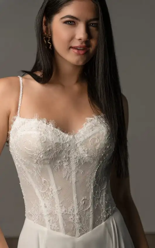 Brautkleid aus Chantilly-Spitze mit Korsett und herzförmigem Ausschnitt, SY8140, by Stella York alternate image