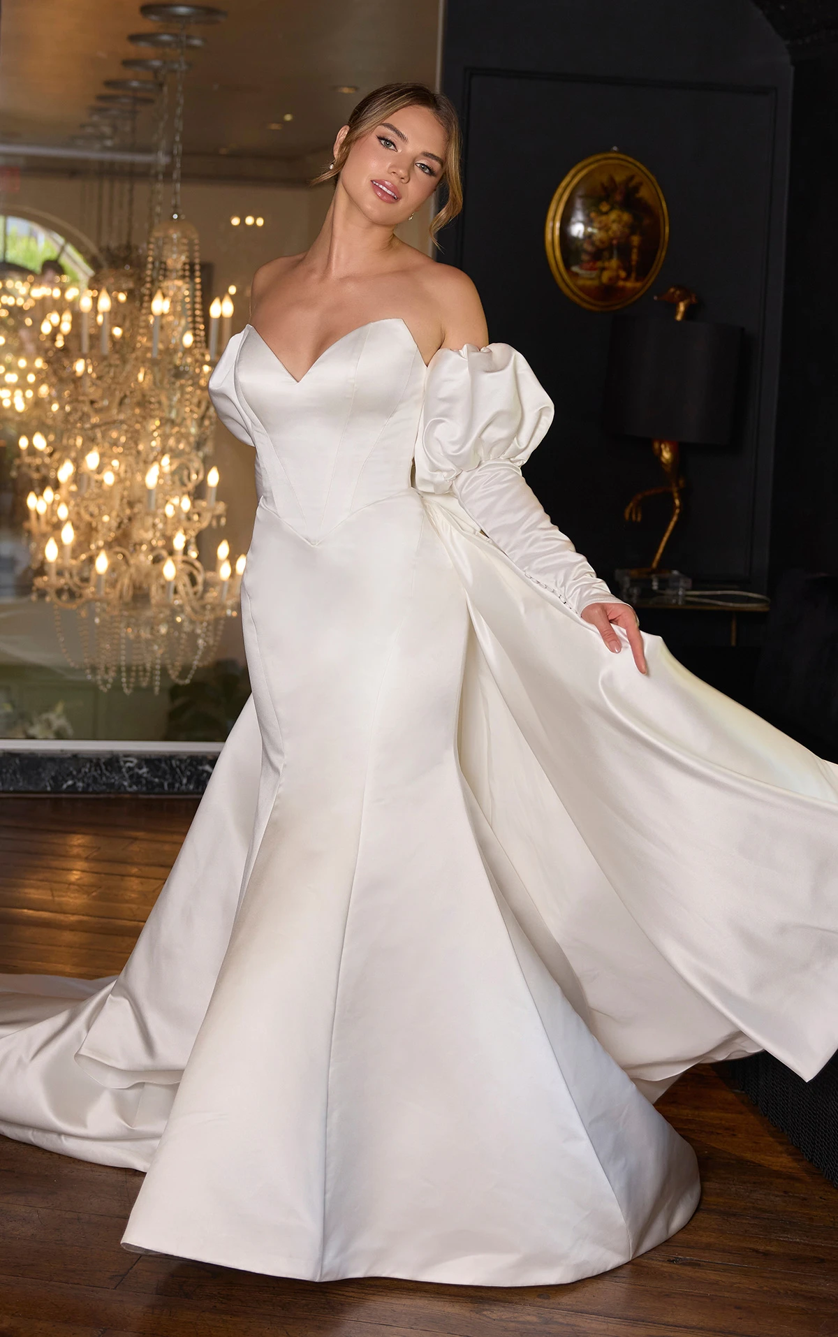 d4369 Trägerloses Fit-and-Flare-Brautkleid aus Grand Satin mit Schleife am Rücken  by Essense of Australia