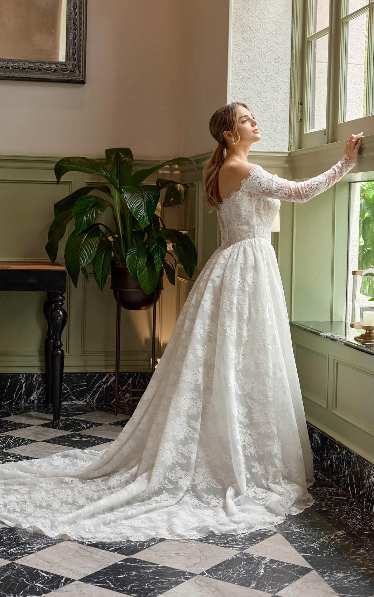 d4466 Schulterfreies A-Linien-Brautkleid aus Spitze mit Hüftvolumen und herzförmigem Ausschnitt  by Essense of Australia