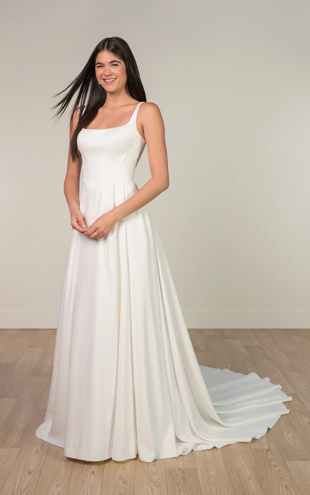 sy8180 A-Linien-Brautkleid aus matterm Satin mit Karree-Ausschnitt und breiten Trägern  by Stella York