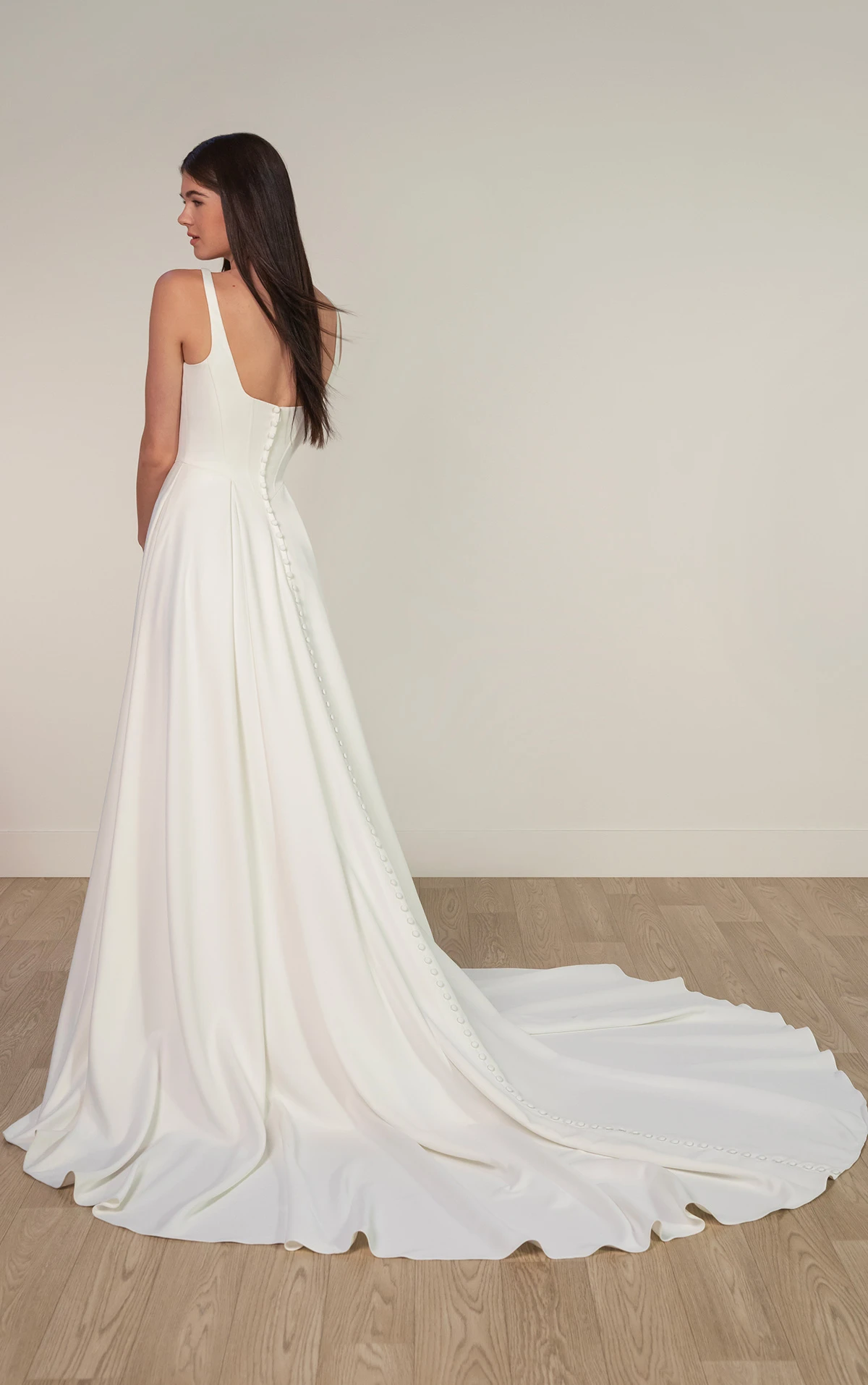 sy8180 A-Linien-Brautkleid aus matterm Satin mit Karree-Ausschnitt und breiten Trägern  by Stella York