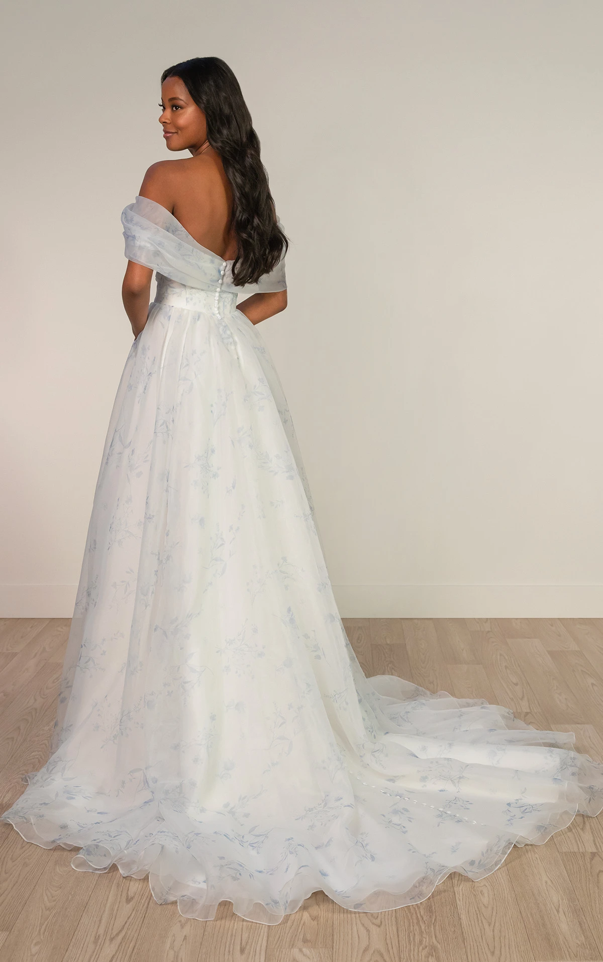 sy8215 Schulterfreies gemustertes Organza-Brautkleid mit Baskentaille  by Stella York