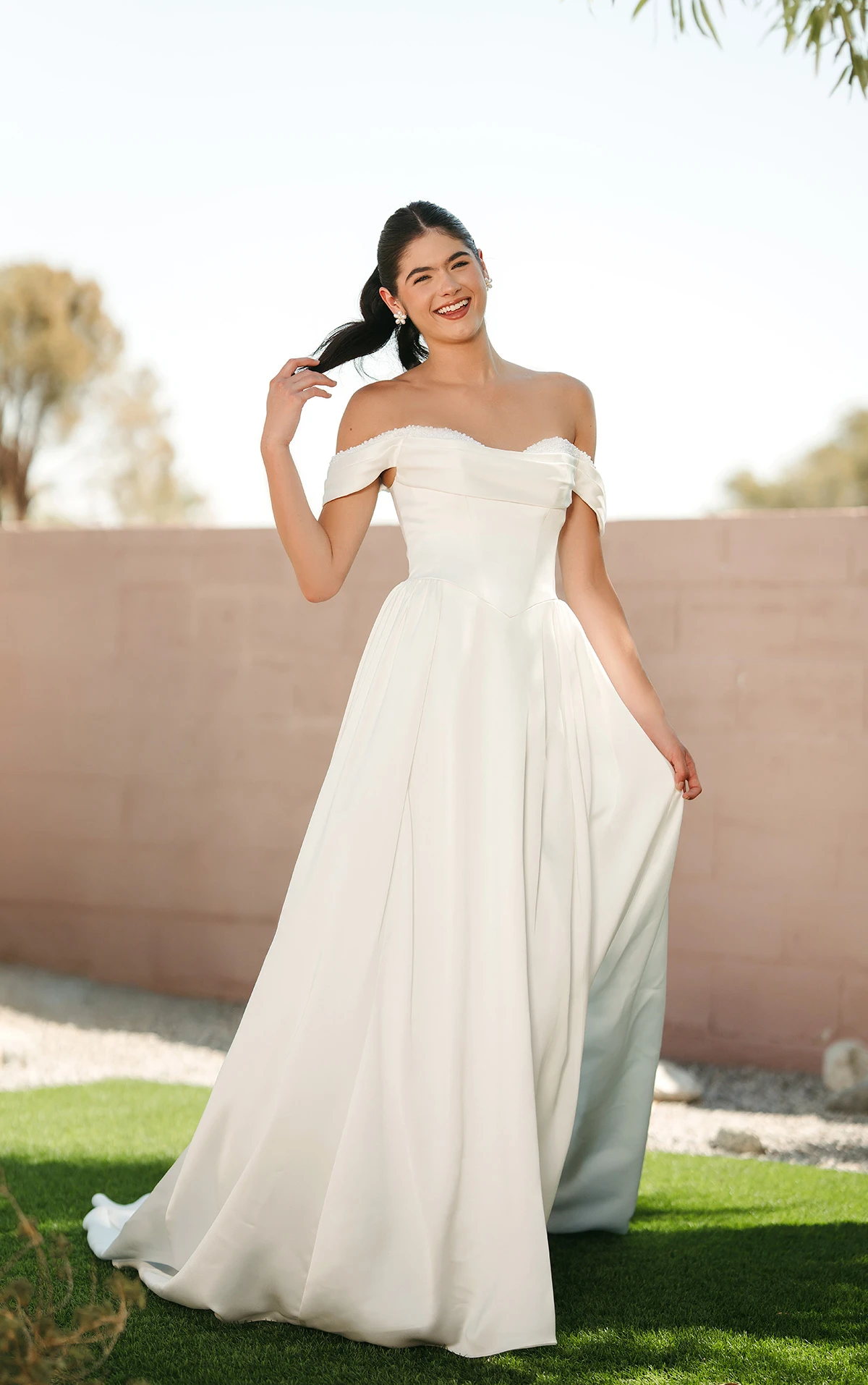 A-Linien-Brautkleid aus Satin mit perlenbesetztem herzförmigen Ausschnitt, SY8236, byStella York