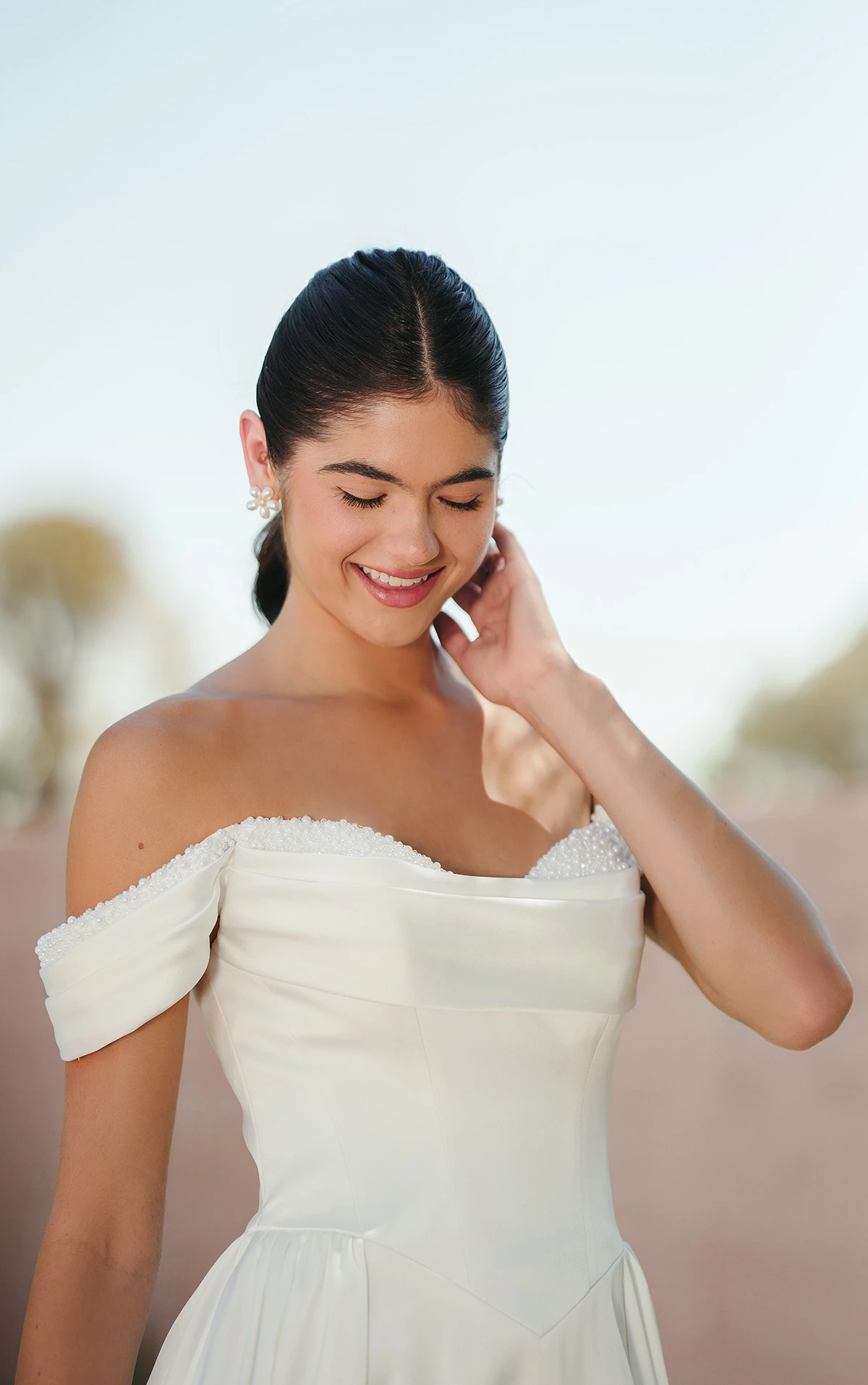 sy8236 A-Linien-Brautkleid aus Satin mit perlenbesetztem herzförmigen Ausschnitt  by Stella York