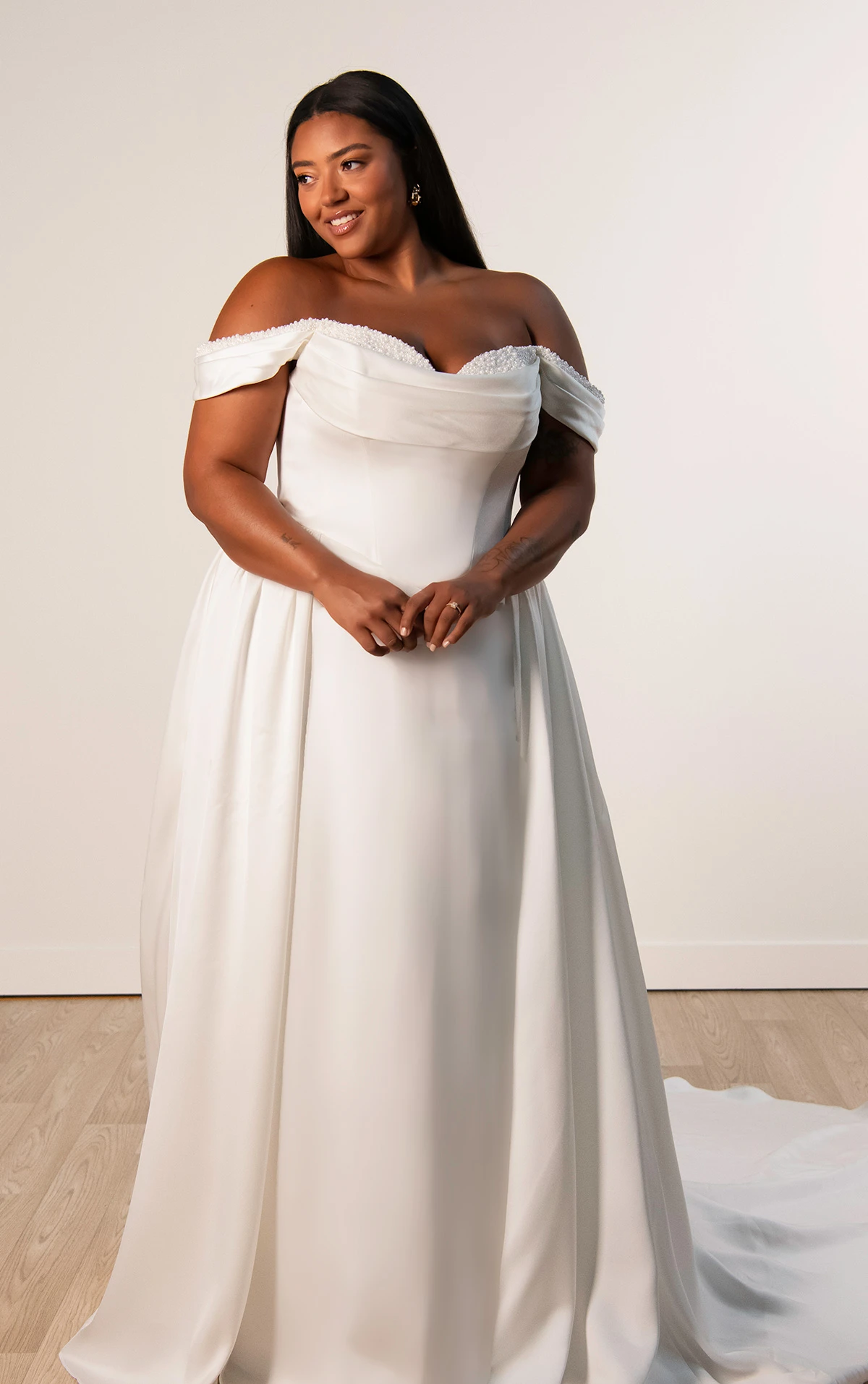 sy8236+ A-Linien-Brautkleid aus Satin in Übergröße mit perlenbesetztem herzförmigem Ausschnitt  by Stella York