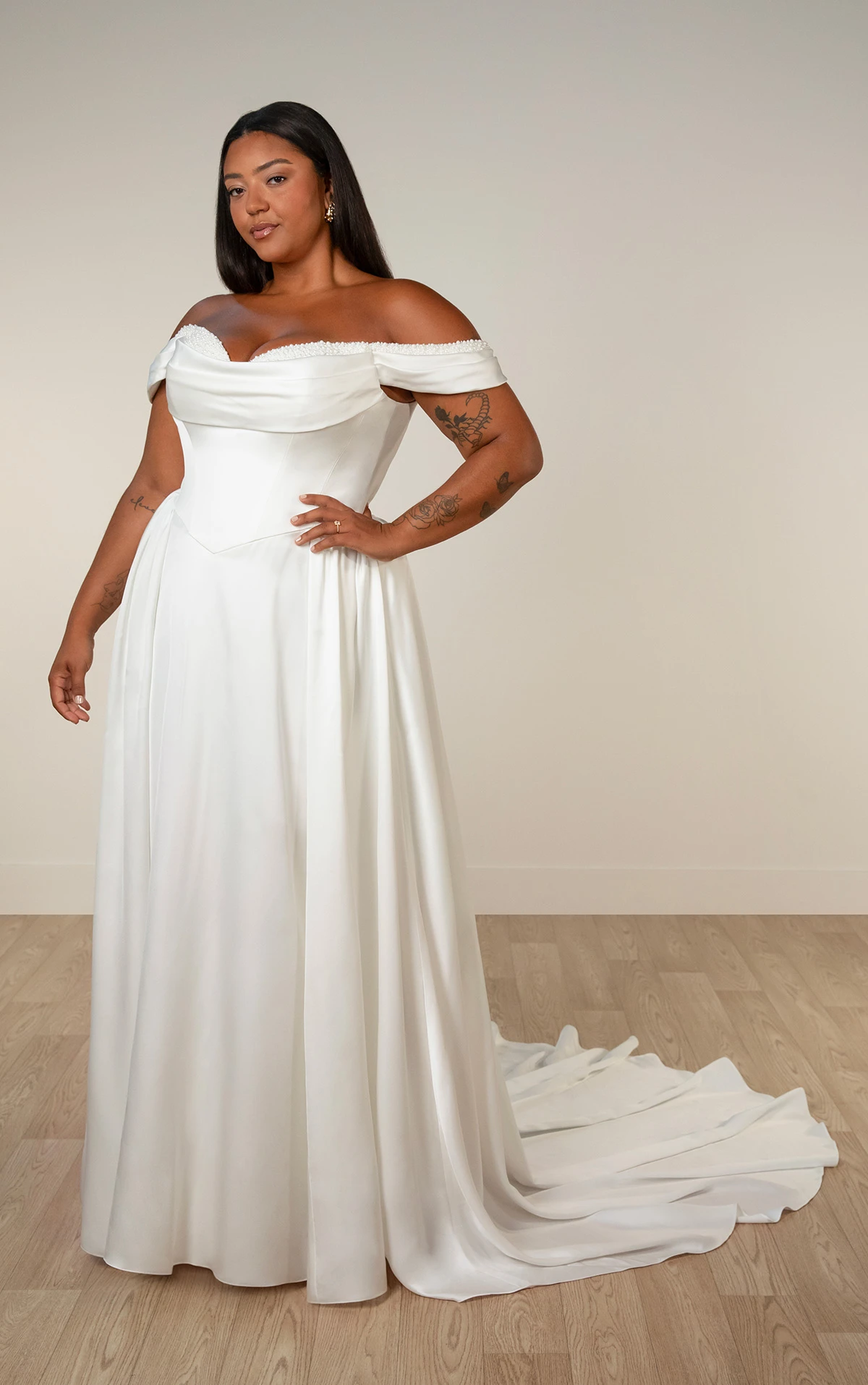 sy8236+ A-Linien-Brautkleid aus Satin in Übergröße mit perlenbesetztem herzförmigem Ausschnitt  by Stella York