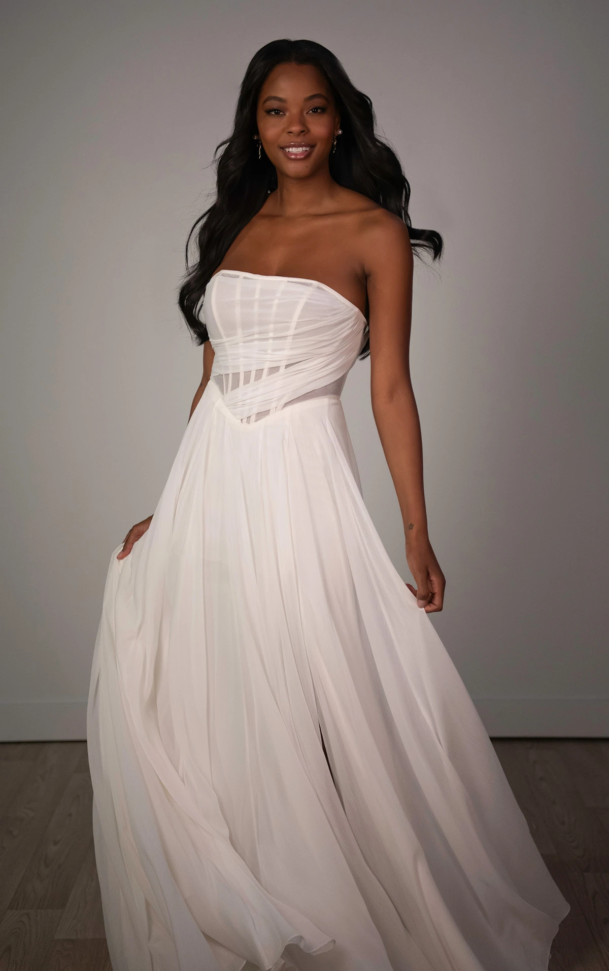 sy8254 Trägerloses drapiertes A-Linien-Brautkleid mit freiliegenden Korsettstäbchen  by Stella York