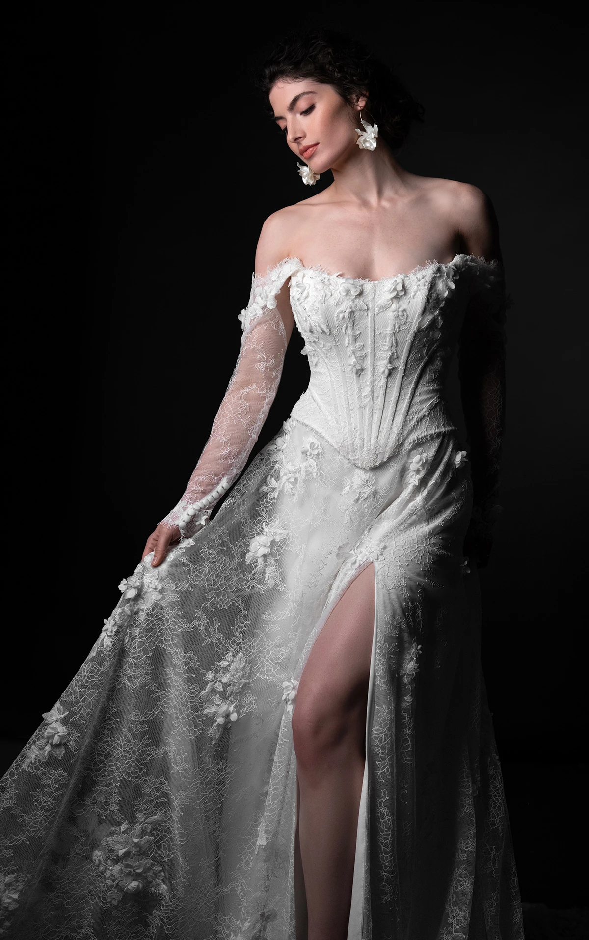 ml1953 Trägerloses A-Linien-Brautkleid mit  Zweiteiler-Optik und abnehmbaren Ärmeln  by Martina Liana