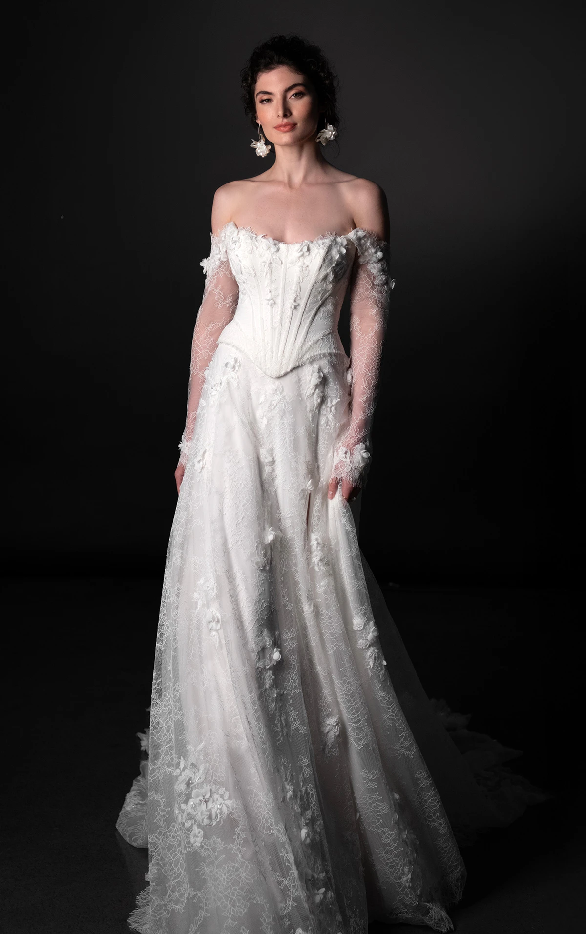 ml1953 Trägerloses A-Linien-Brautkleid mit  Zweiteiler-Optik und abnehmbaren Ärmeln  by Martina Liana