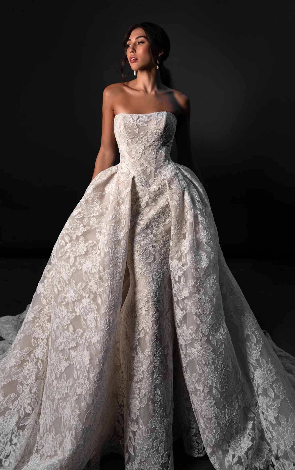 ml1986 Trägerloses Fit-and-Flare-Brautkleid aus Spitze und Tüll mit abnehmbarem Überrock  by Martina Liana