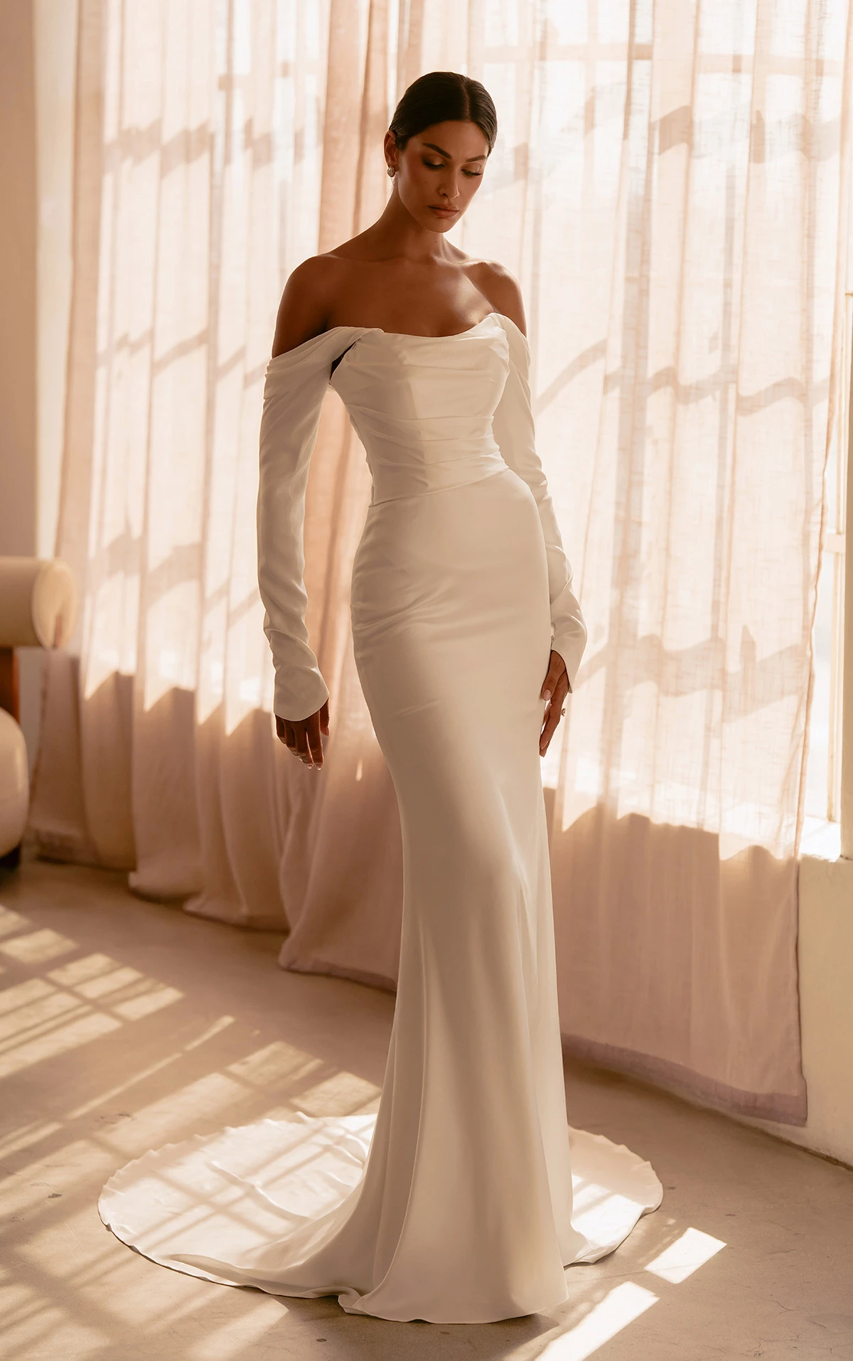 ml1997 Trägerloses Fit-and-Flare-Brautkleid mit gerafftem Oberteil  by Martina Liana