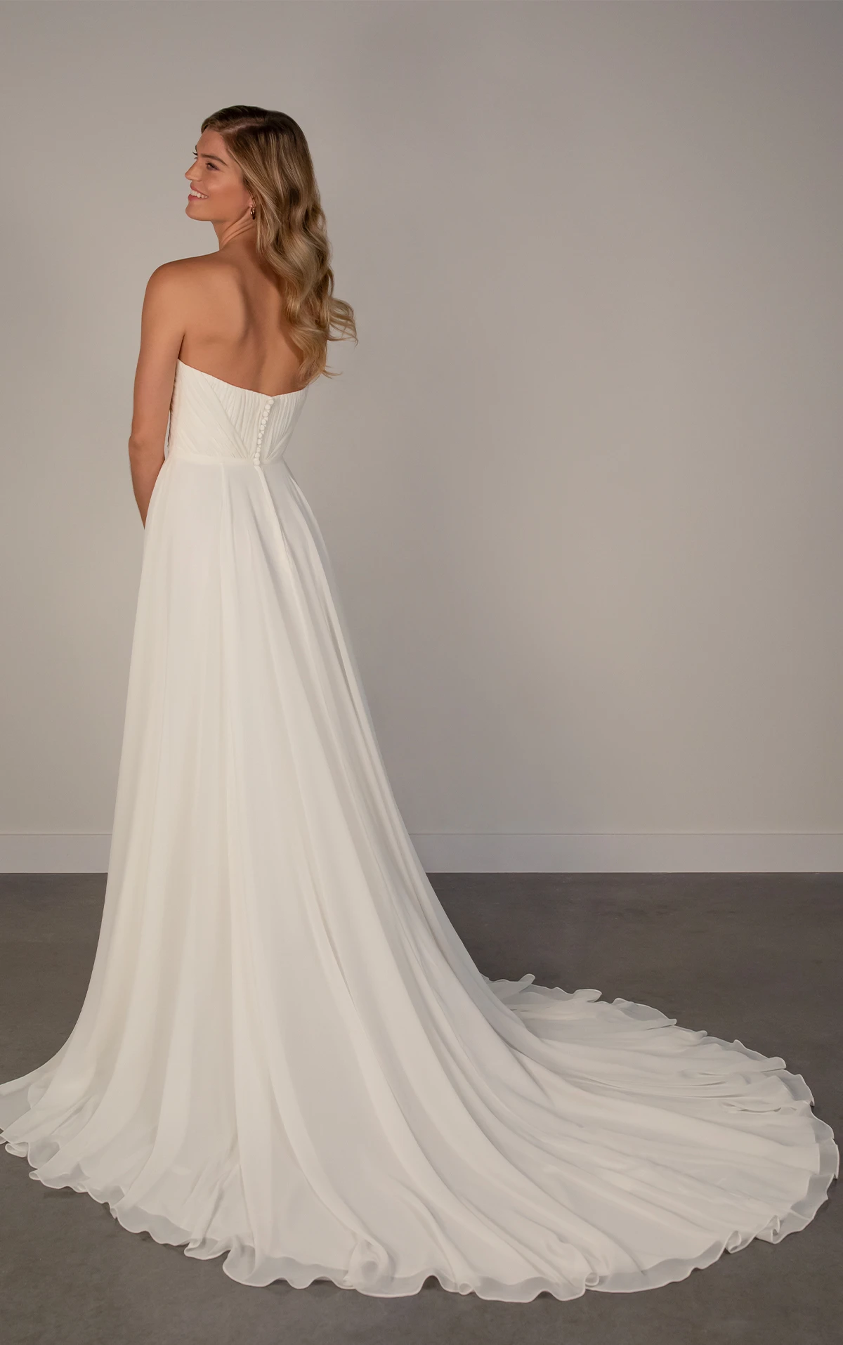 pa1373 Trägerloses A-Linien-Brautkleid aus Chiffon  by Oxford Street