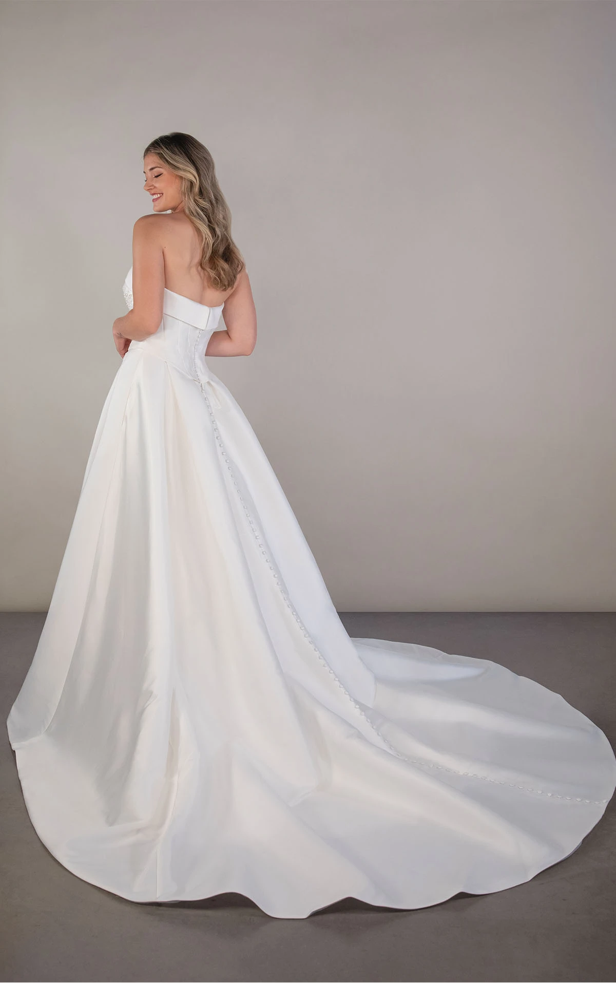 pa1424 Fit-and-Flare-Brautkleid mit Überrock  by Oxford Street