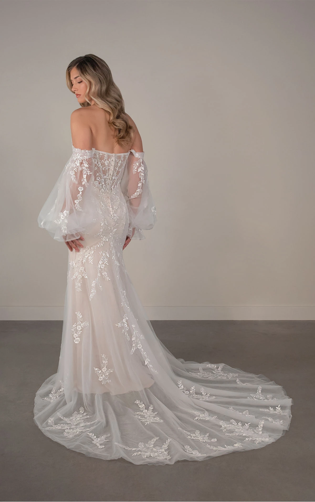 pa1411 Fit-and-Flare-Brautkleid mit Ärmeln und tiefer Taille  by Oxford Street