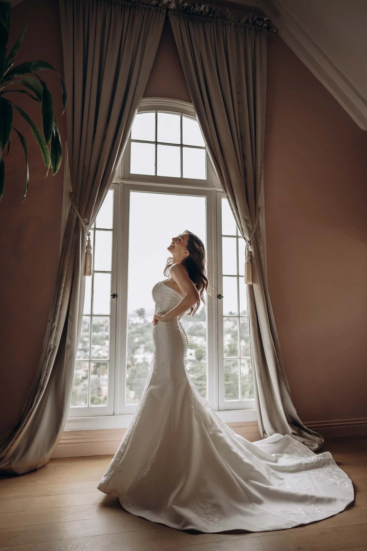 sy8251 Trägerloses Meerjungfrau-Brautkleid aus Mikado mit Spitzendetails  by Stella York