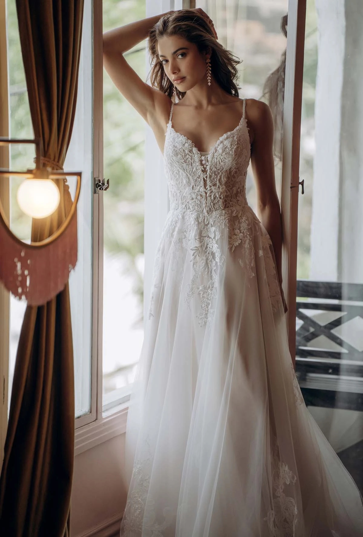 A-Linien-Brautkleid aus perlenverzierter Spitze und Tüll, SY8293, byStella York