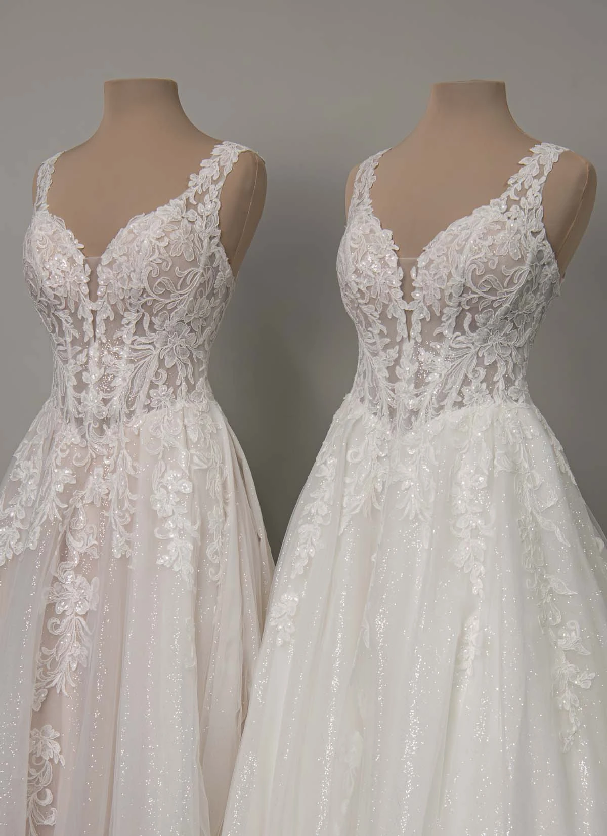 sy8314 Funkelndes A-Linien-Brautkleid aus Tüll und Spitze mit Korsettoberteil und tiefem V-Ausschnitt  by Stella York