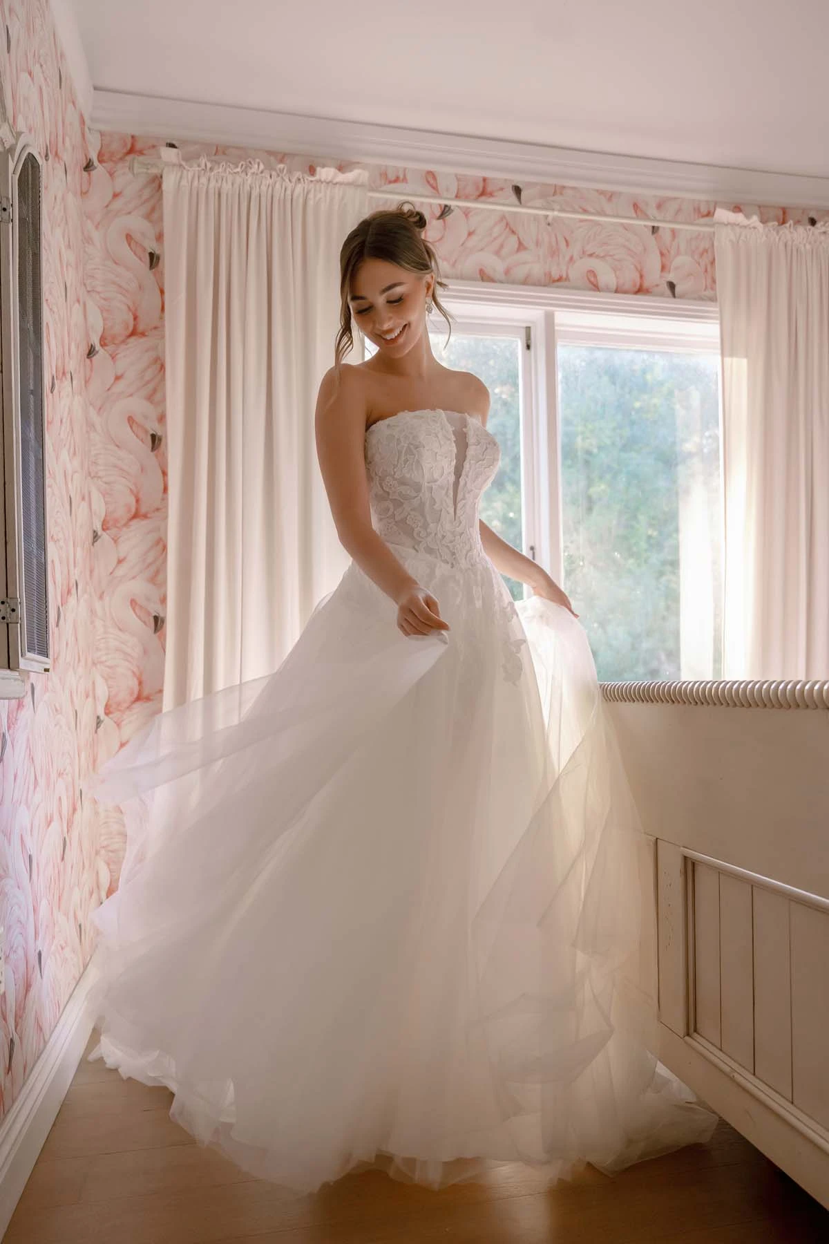 sy8324 A-Linien-Brautkleid aus Spitze und Tüll mit tiefem Ausschnitt und abnehmbarem High-Neck-Body  by Stella York