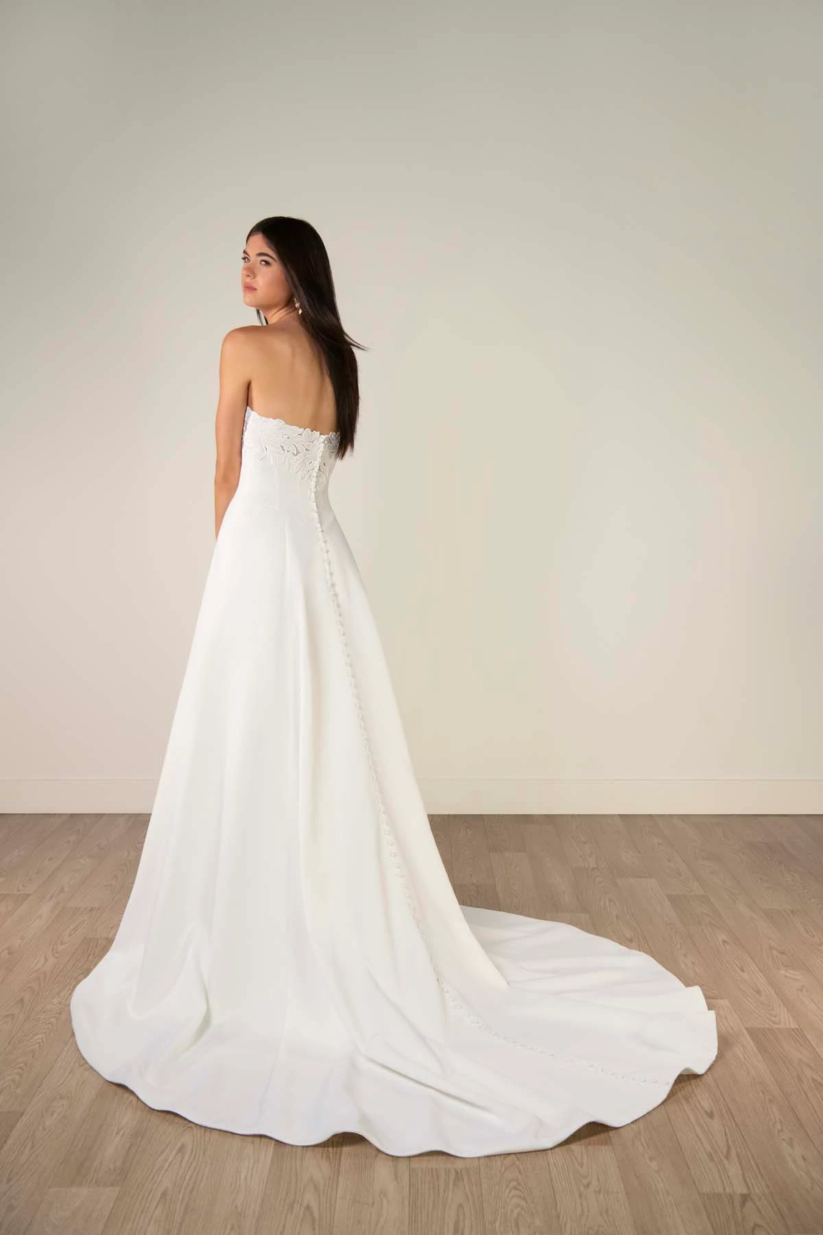 sy8328 Trägerloses A-Linien-Brautkleid aus Spitze und mattem Satin mit herzförmigem Ausschnitt  by Stella York
