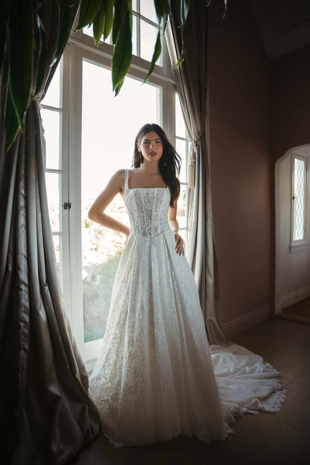 A-Linien-Brautkleid aus Allover-Spitze mit Karree-Ausschnitt und Korsettoberteil, SY8344, byStella York
