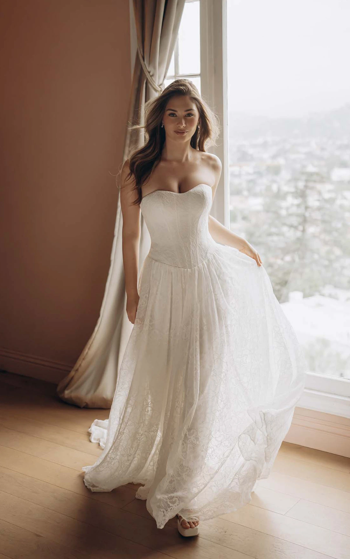 A-Linien-Brautkleid aus Allover-Spitze mit herzförmigem Ausschnitt und wellenförmiger Schleppe, SY8341, byStella York