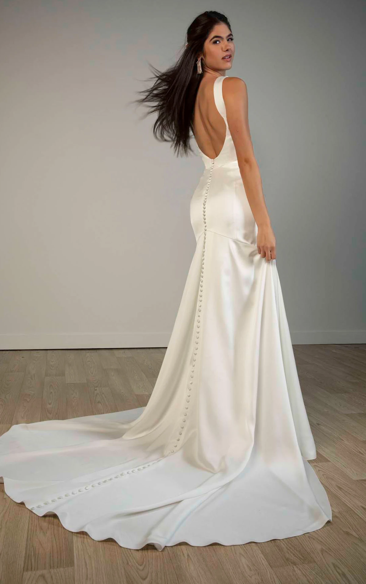 Minimalistisches Fit-and-Flare-Brautkleid aus Belle Satin, SY8338, byStella York