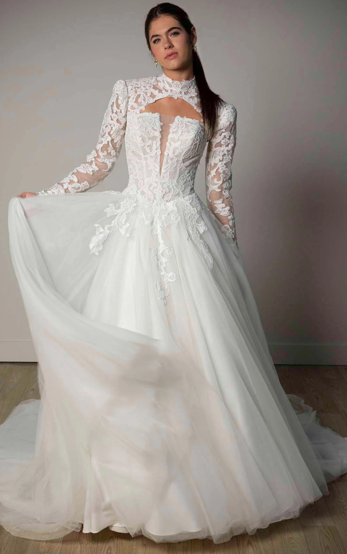 sy8324 A-Linien-Brautkleid aus Spitze und Tüll mit tiefem Ausschnitt und abnehmbarem High-Neck-Body  by Stella York