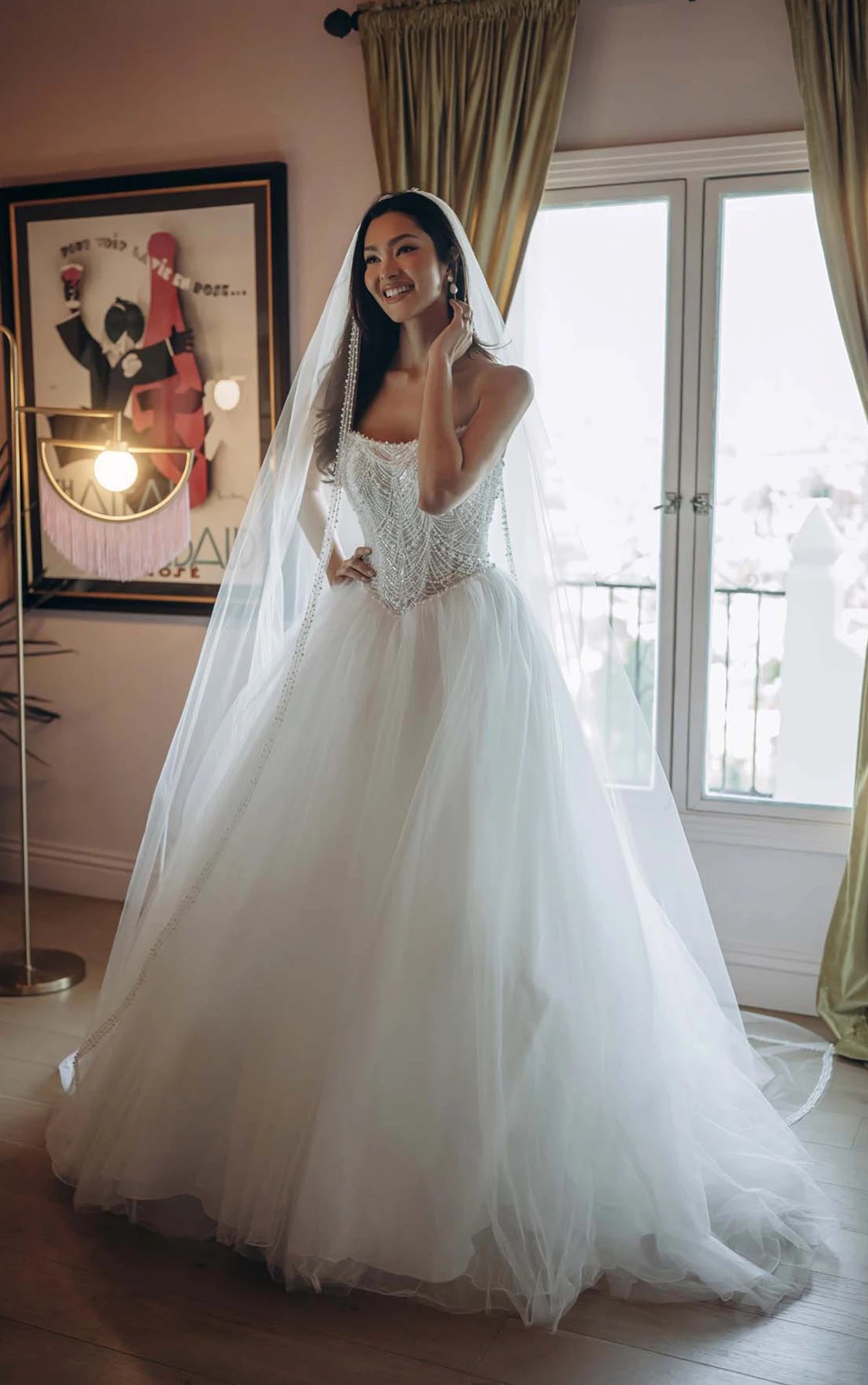 Trägerloses Ball-Brautkleid mit perlenbesetztem Korsettoberteil und üppigem Tüllrock, SY8312, byStella York