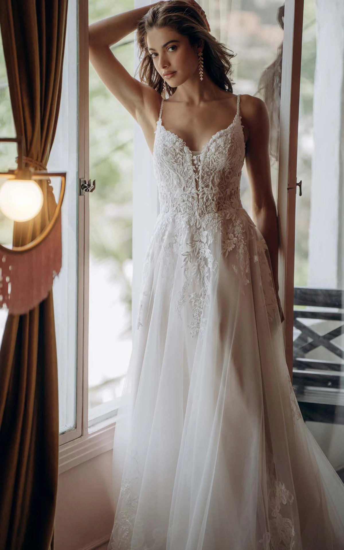 A-Linien-Brautkleid aus perlenverzierter Spitze und Tüll, SY8293, byStella York