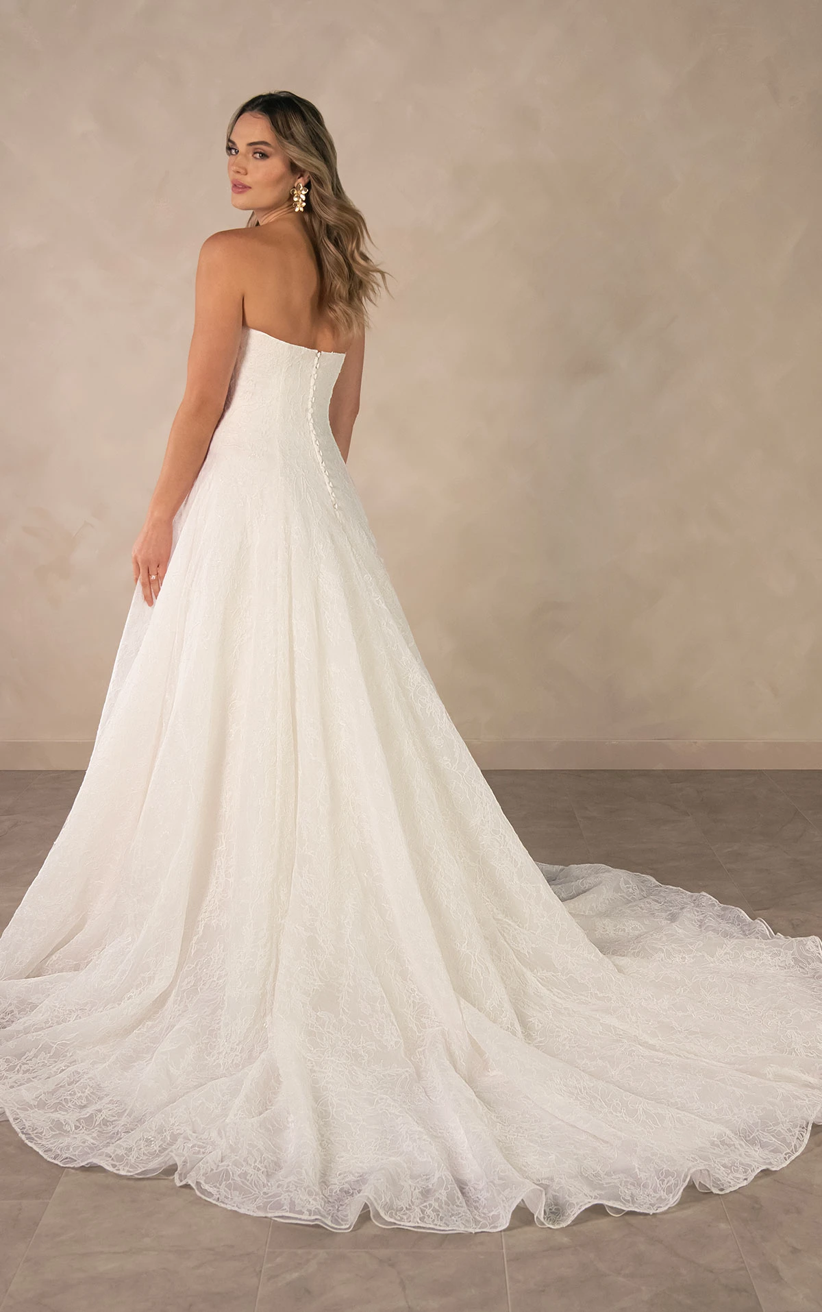 Strapless Lace A-Line Bridal Dress with Sweetheart Neckline