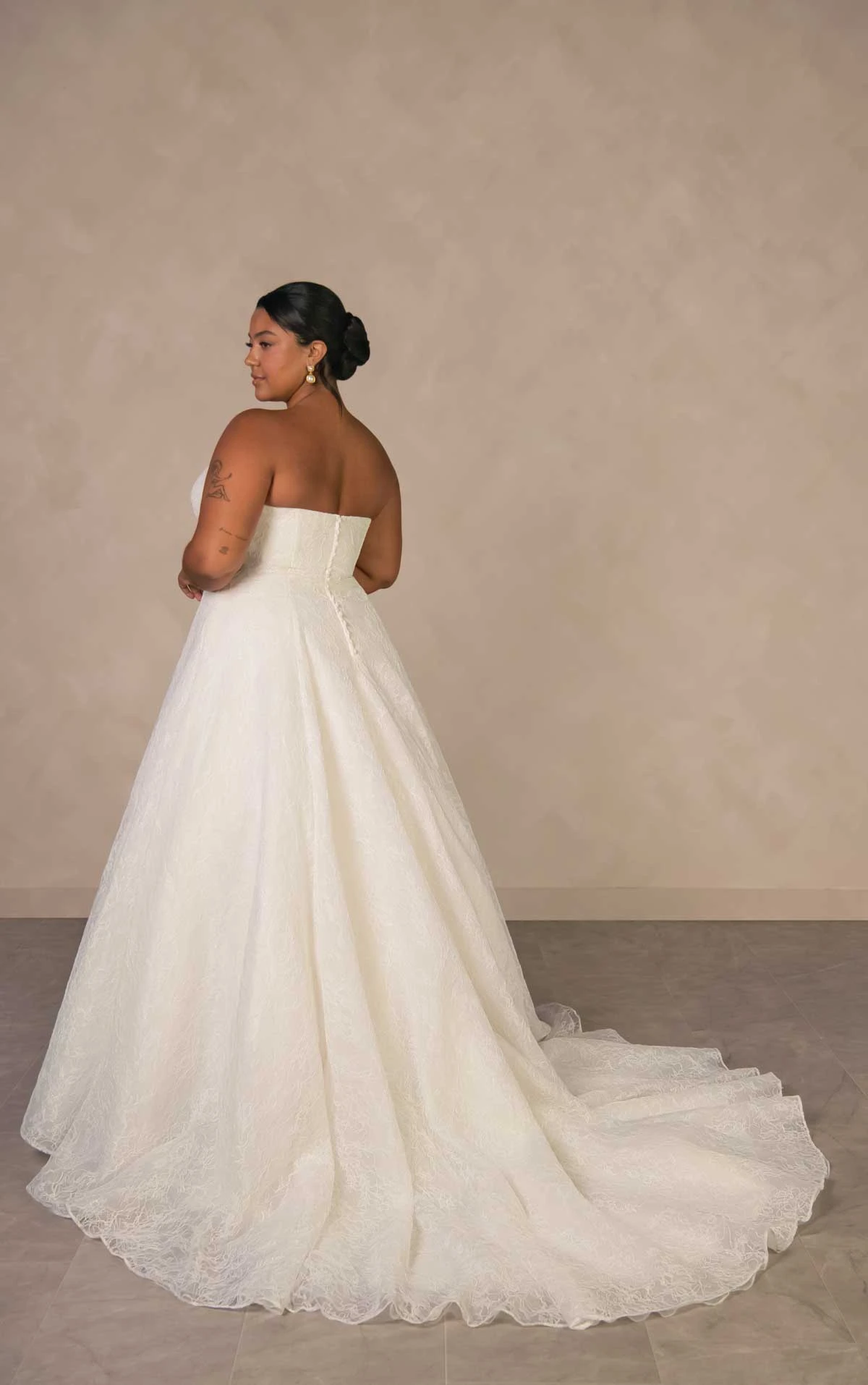 d4543+ Plus Size Allover Lace A-Line Wedding Dress with Classic Sweetheart Neckline by Essense of Australia