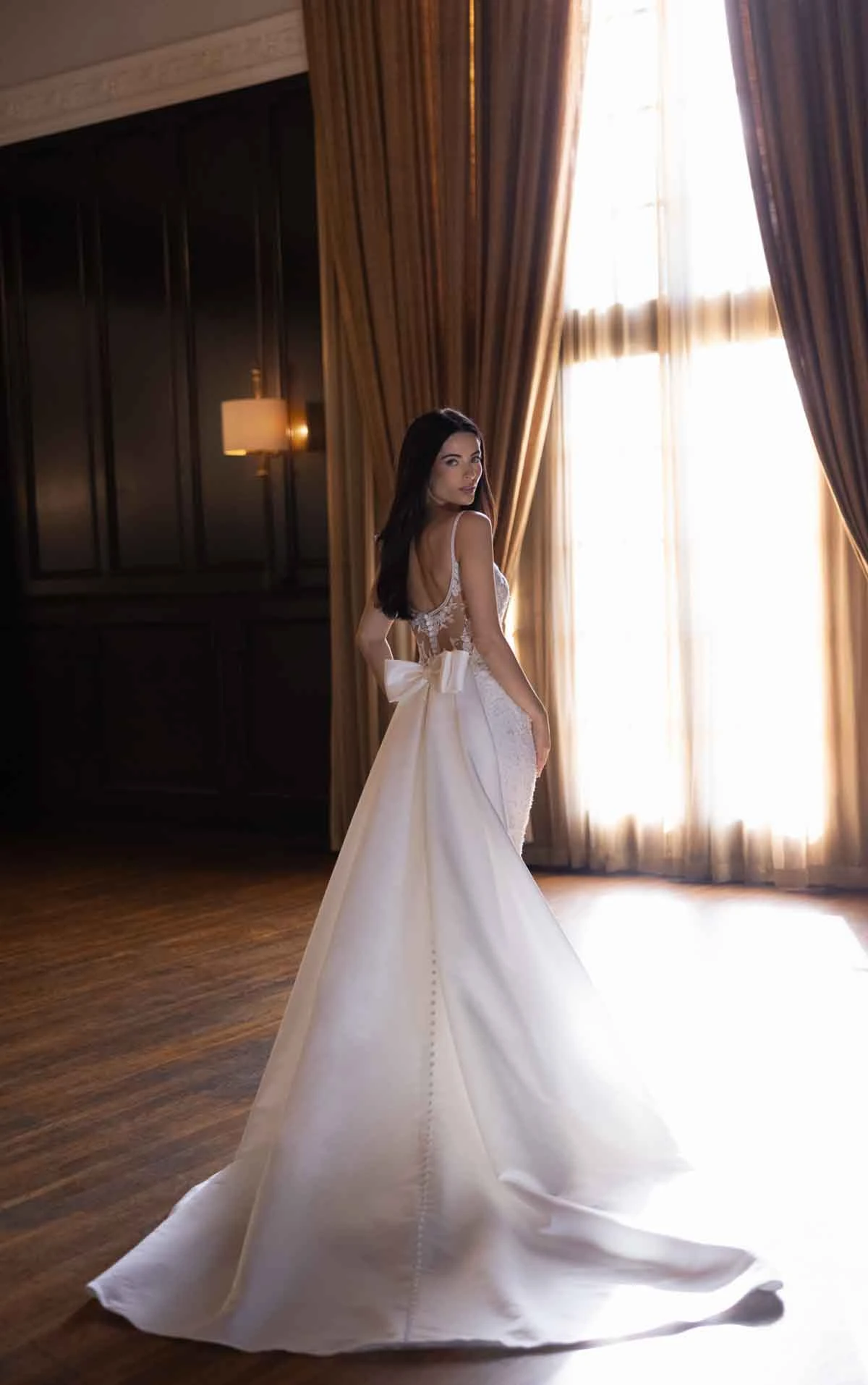 d4567 Sparkling Lace Sheath Wedding Dress with Square Neckline and Detachable Overskirt by Essense of Australia