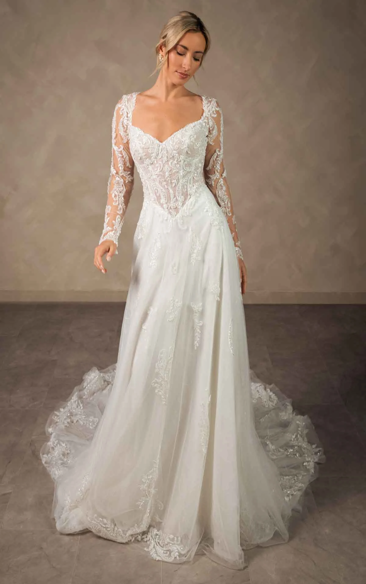 d4577 Romantic Sweetheart A-line Wedding Dress with Detachable Long Lace Sleeves by Essense of Australia