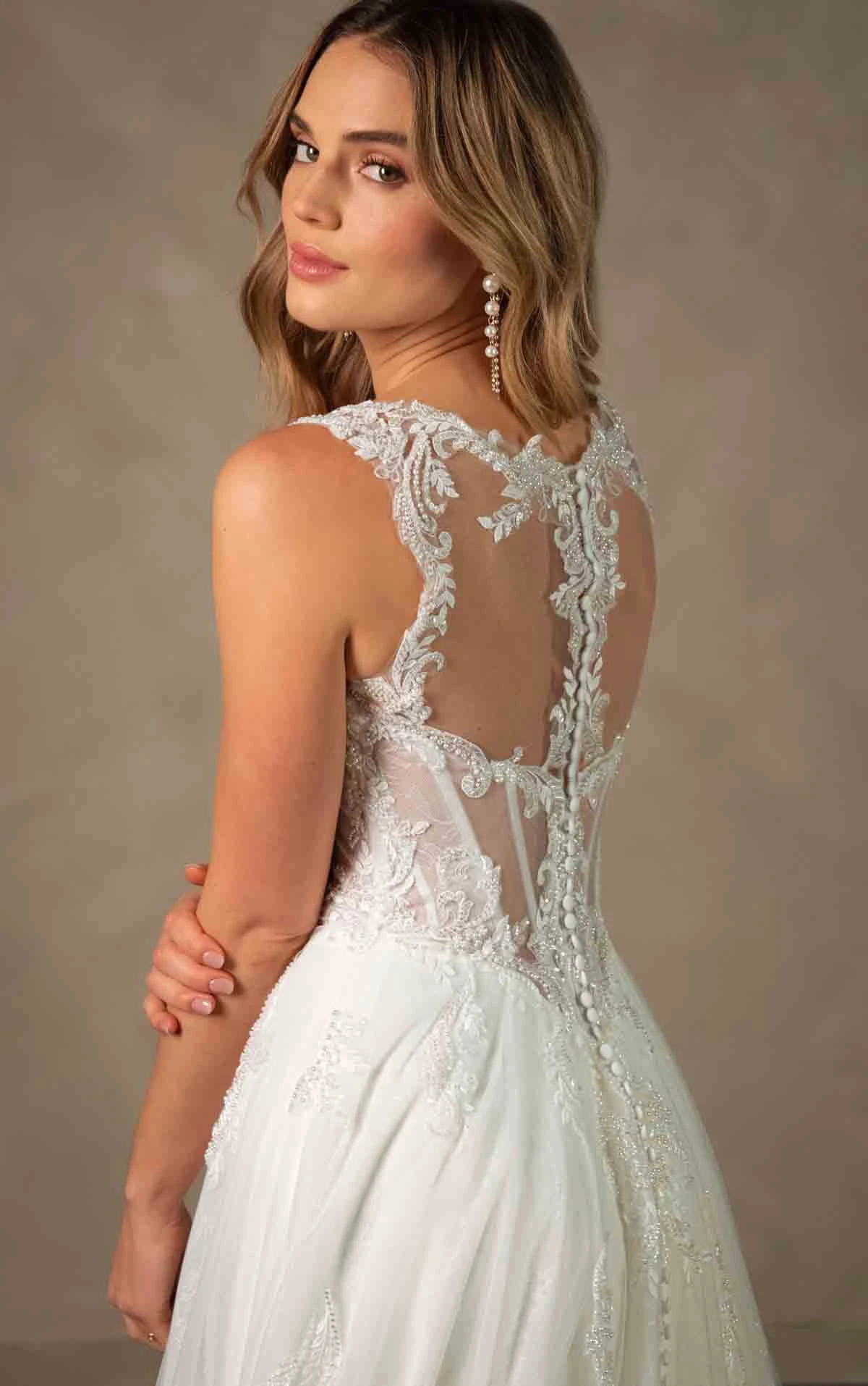d4577 Romantic Sweetheart A-line Wedding Dress with Detachable Long Lace Sleeves by Essense of Australia