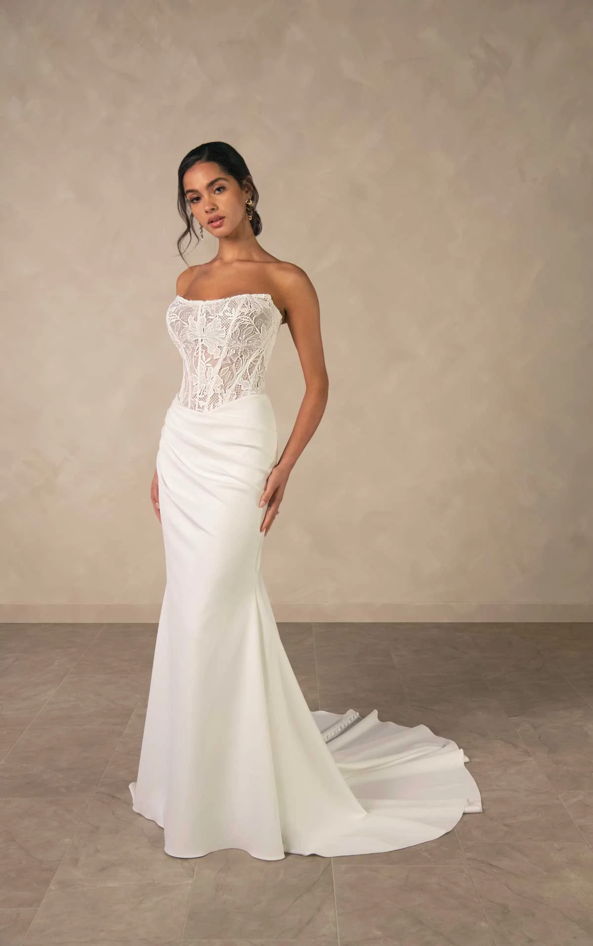 d4622 Romantic Lace Sheath Wedding Dress with Exposed Boning by Essense of Australia