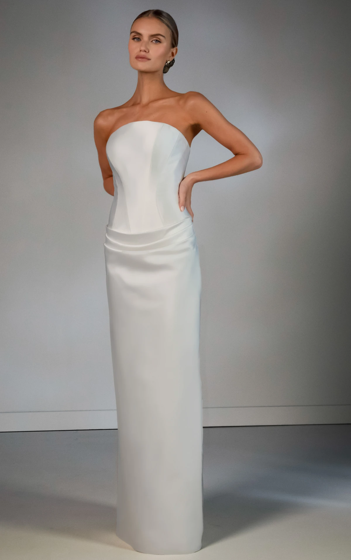 le1460 Strapless Duchesse Silk Satin Column Wedding Gown with Detachable Overskirt by Martina Liana Luxe