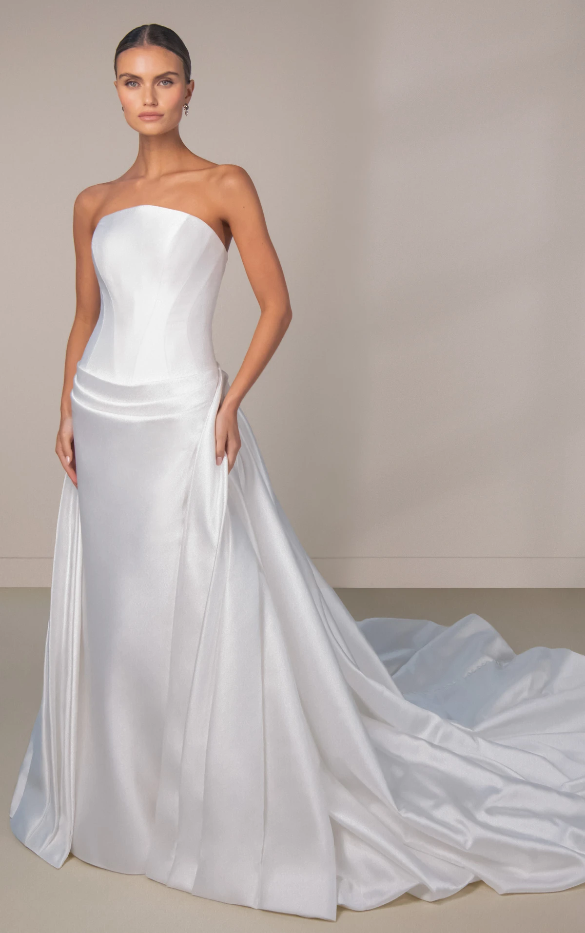 le1460 Strapless Duchesse Silk Satin Column Wedding Gown with Detachable Overskirt by Martina Liana Luxe