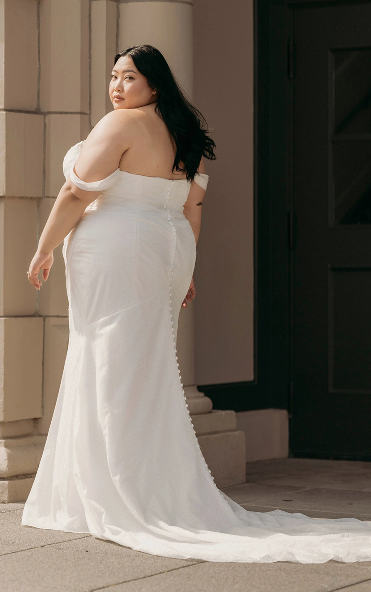7815 Fit-and-Flare Brautkleid aus funkelndem Glitzertüll mit abnehmbarem Überrock by Stella York