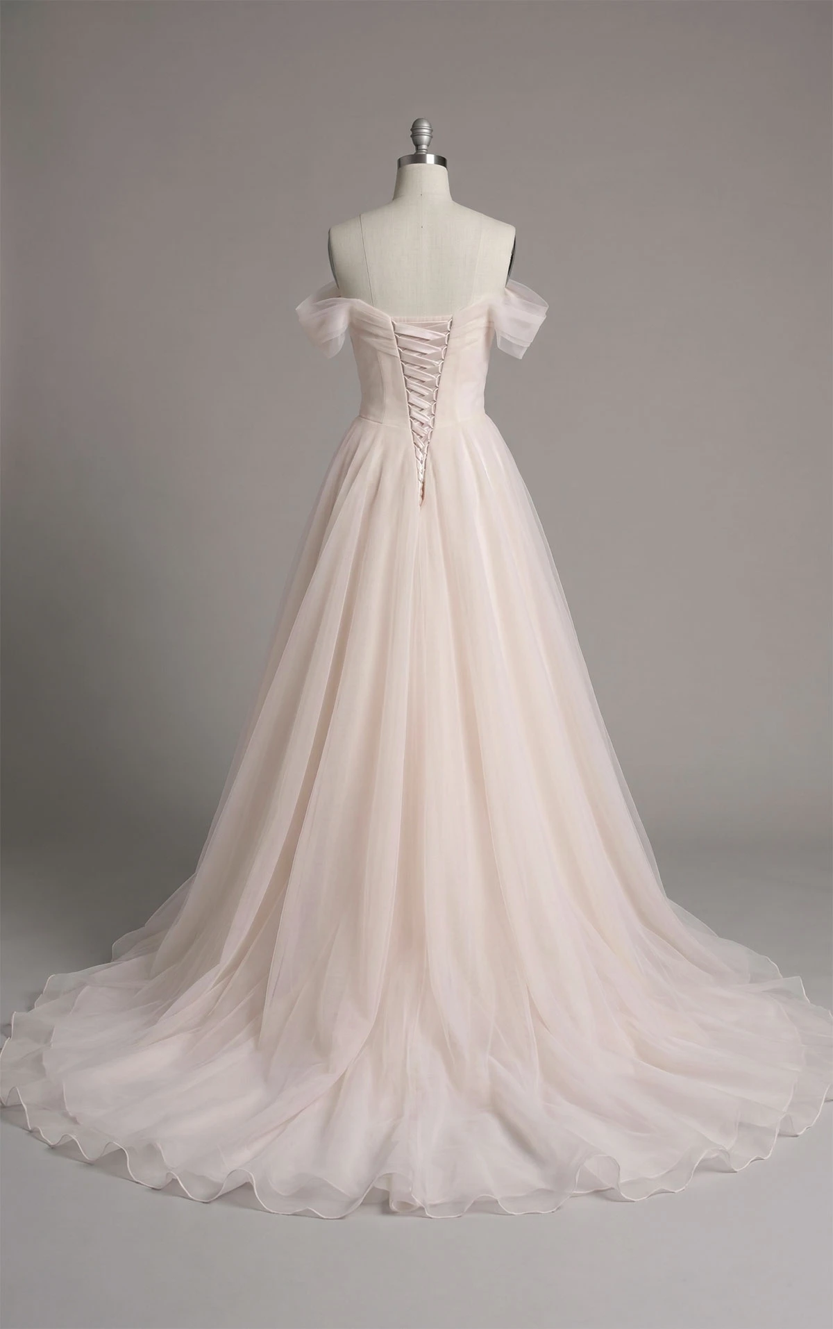 8058 Elegantes schulterfreies Brautkleid in A-Linie aus blushfarbenem Organza mit herzförmigem Ausschnitt  by Stella York