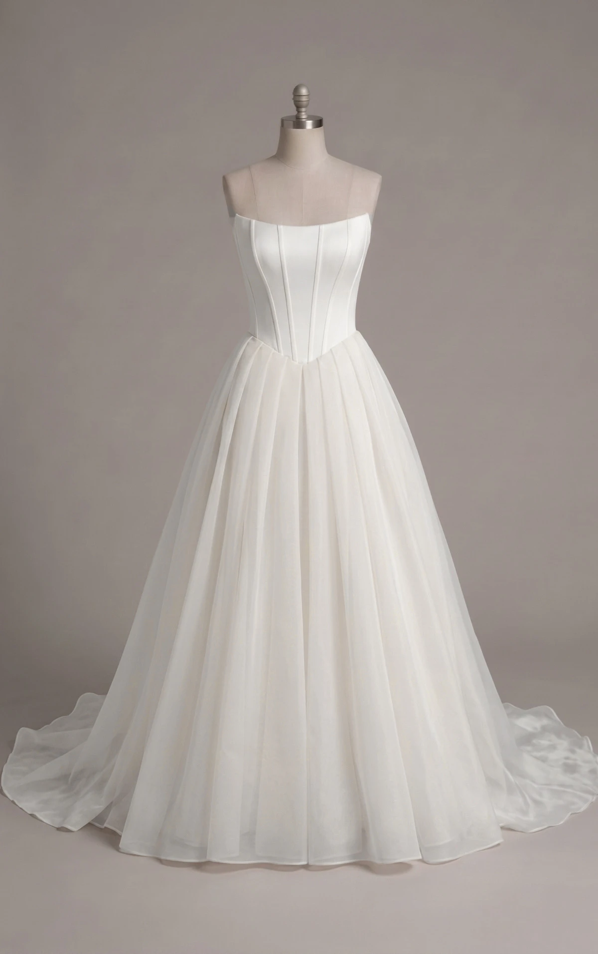 d4158 Romantisches trägerloses Prinzessinnen-Ball-Brautkleid mit Taschen  by Essense of Australia