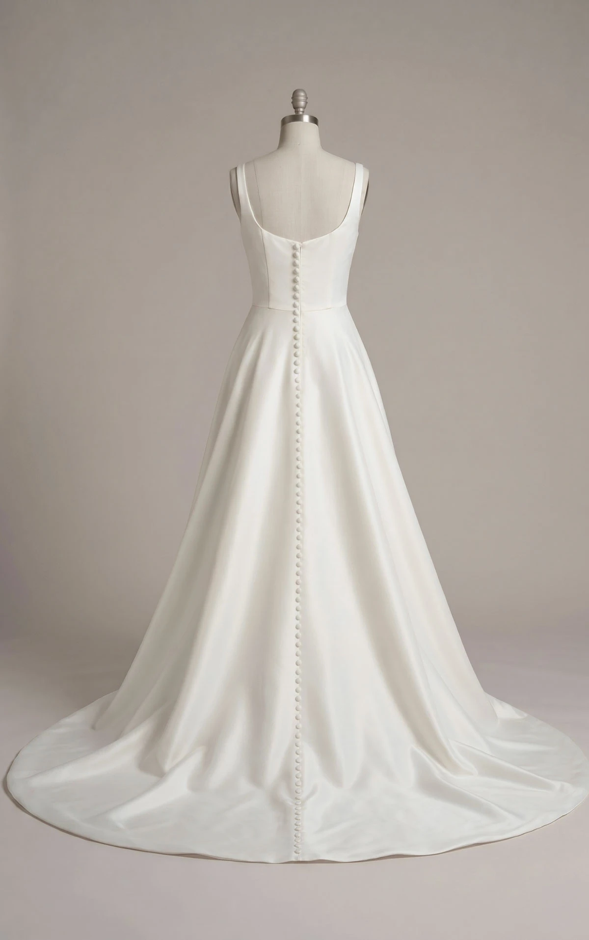 d4471 A-Linien-Brautkleid aus Satin mit 3D-Blumenapplikationen und Rundhalsausschnitt  by Essense of Australia