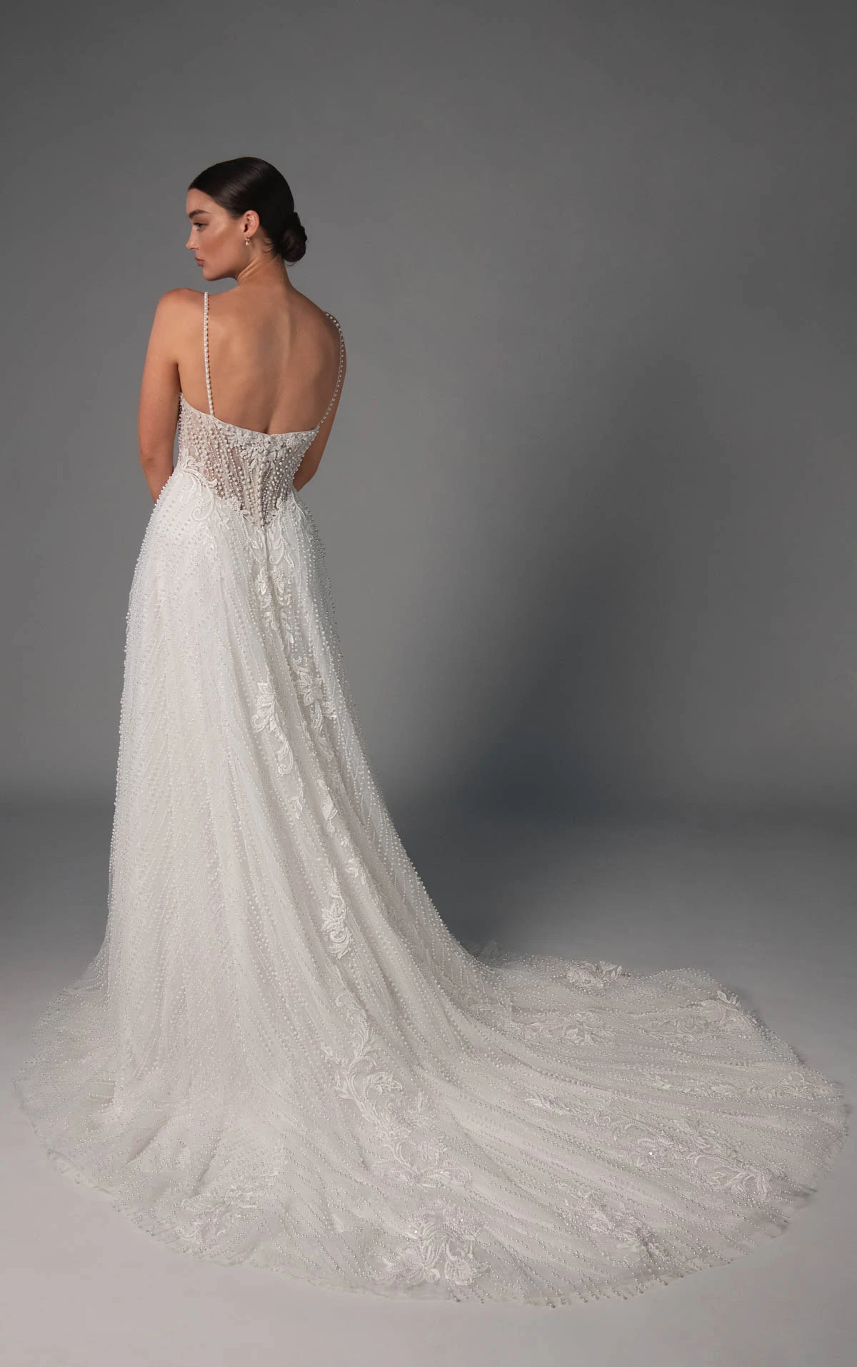 le1502 Drapiertes A-Linien-Brautkleid mit Karree-Ausschnitt und Perlenbesatz  by Martina Liana Luxe